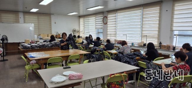 광양시 우리옷연구회, 농촌 어르신께 ‘사랑의 일바지’ 전달