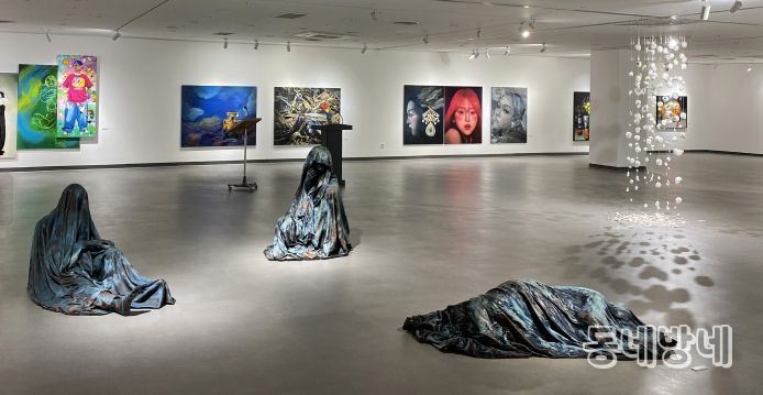경상국립대학교(GNU) 사범대학 미술교육과는 10월 23일부터 28일까지 경남문화예술회관 제1전시실에서 제42회 경상국립대학교 사범대학 미술교육과 졸업작품전을 개최한다.