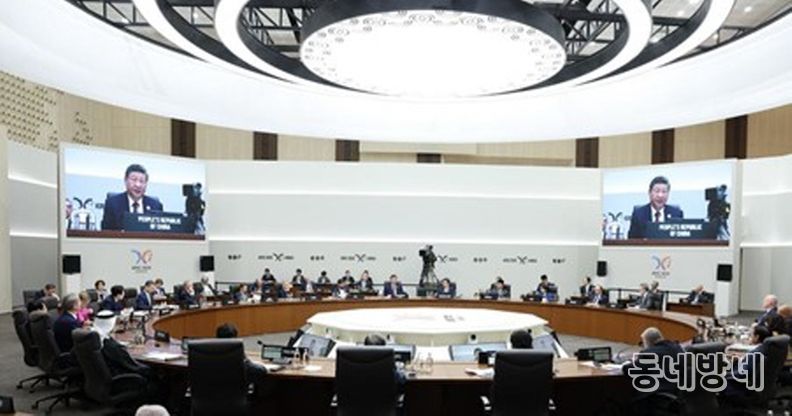 31일 오전 '제32차 APEC 경제체 지도자회의' 제1세션에서 연설 중인 시 주석. (사진/신화통신)