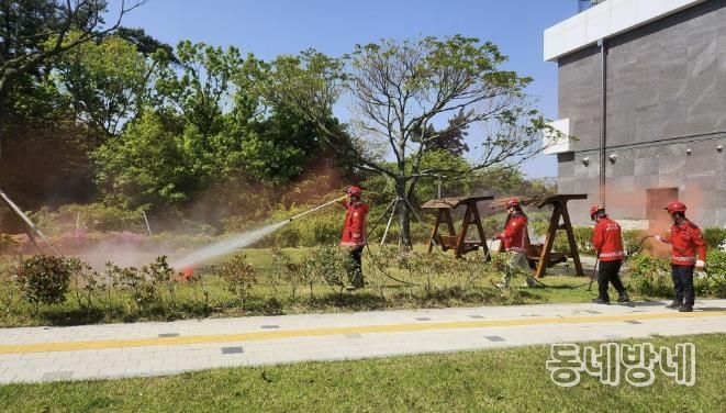 산불 예방 전문 진화대 활동 모습