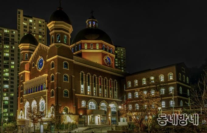 2021 수원디자인대상 수상작인 광교1동성당.