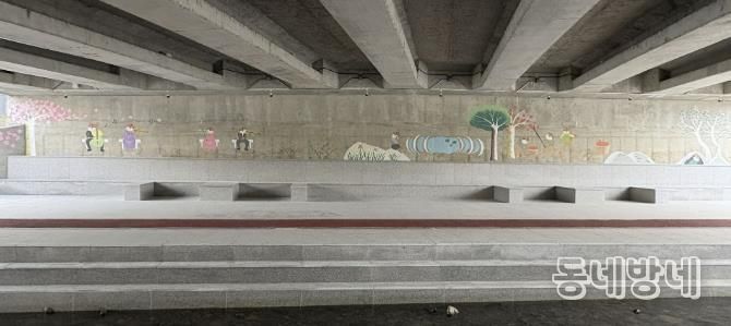 충주시 호암동의 사계, 벽화로 피어나다!