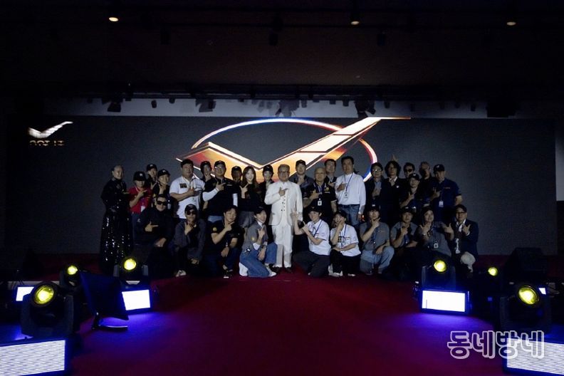 앤디박 의장과 주최인 그랜디엔터테인먼트외 전 스텝진 사진촬영