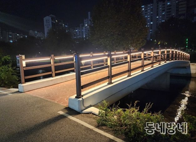 용인특례시 수지구 죽전1동은 목교 제4·6인도교에 LED 경관조명을 설치했다.