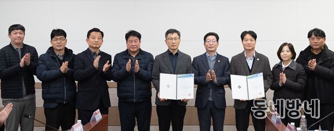 인천시설공단(이사장 김재보)은 안전보건공단의 「2025년 위험성 평가 우수사업장 인정제도」에서 공단이 관리하는 ‘송림체육관’과 ‘어린이과학관’이 위험성 평가 우수사업장 ‘재인정’을 획득했다.