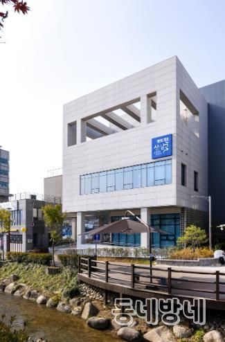 밀양여행문화센터 해천상상루 전경