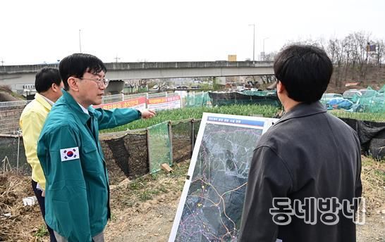 대구 동구청은 지난 30일, 하천·계곡 주변 불법 점용시설에 대한 점검과 관리를 위해 현장점검을 실시했다.