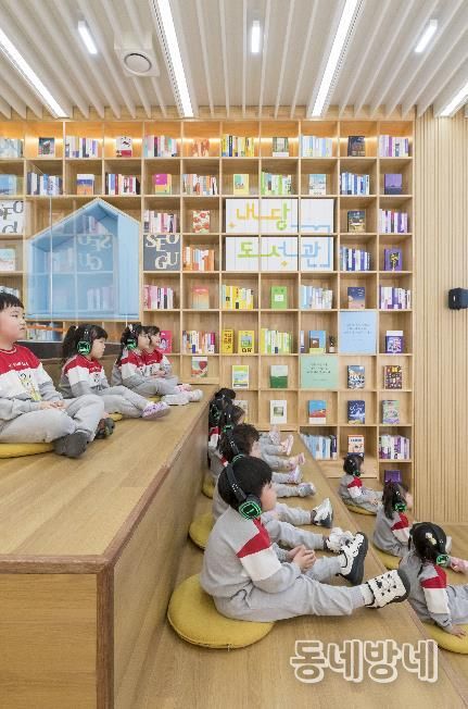 내당도서관의 특화 프로그램인 Silent connect 체험모습